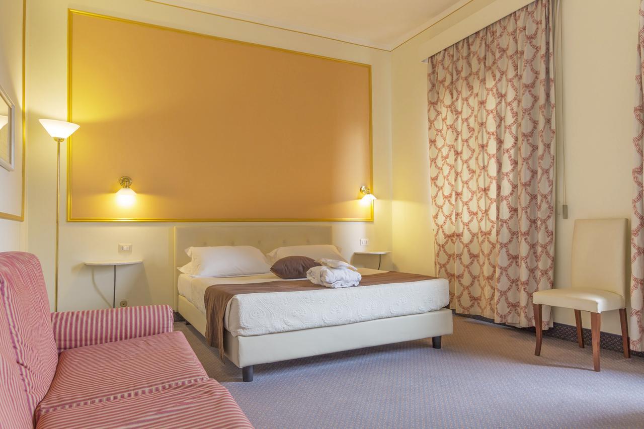 Hotel Ponte Di Rialto Crema Eksteriør billede